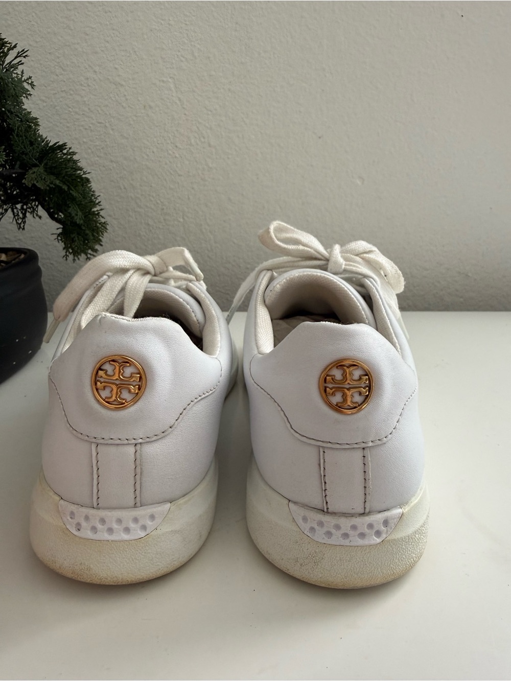 Tory Burch sneakers size 8 White Leather Low-Top - Picture 4 of 8